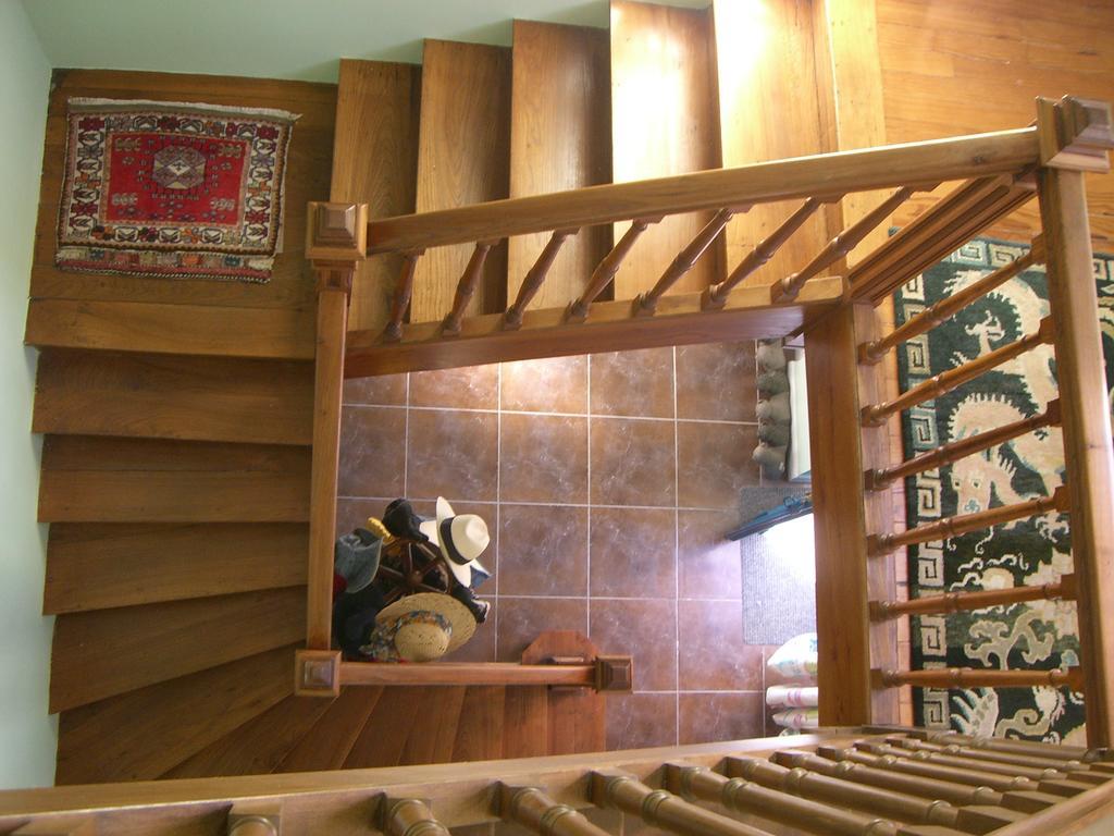 Les Heures Claires Cahuzac-sur-Vere Экстерьер фото
